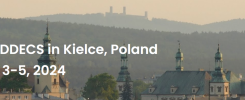 27th DDECS w Kielcach, Polska, 3-5 kwietnia 2024. Widok miasta z wieżami kościelnymi i zamkiem w tle.